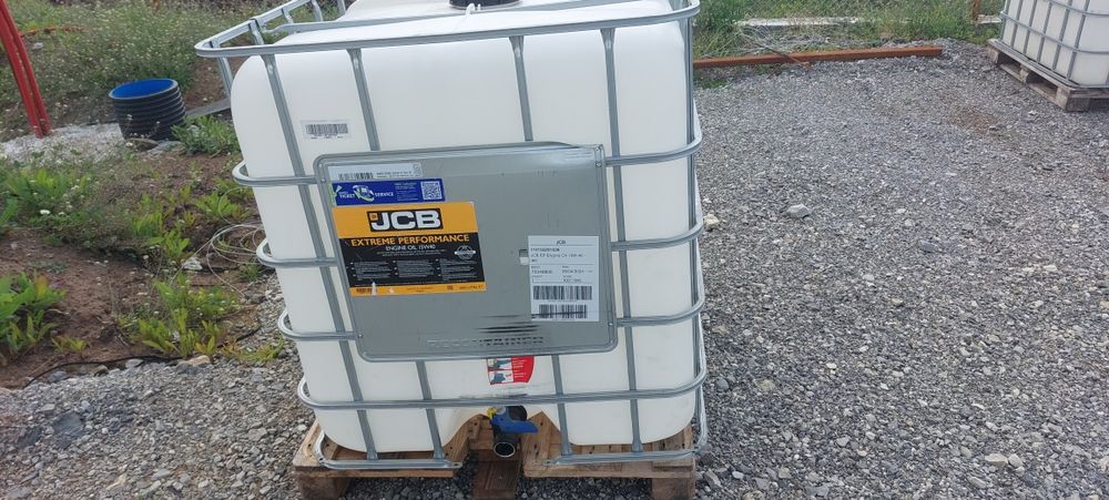 Продавам бидони 1 тон купче