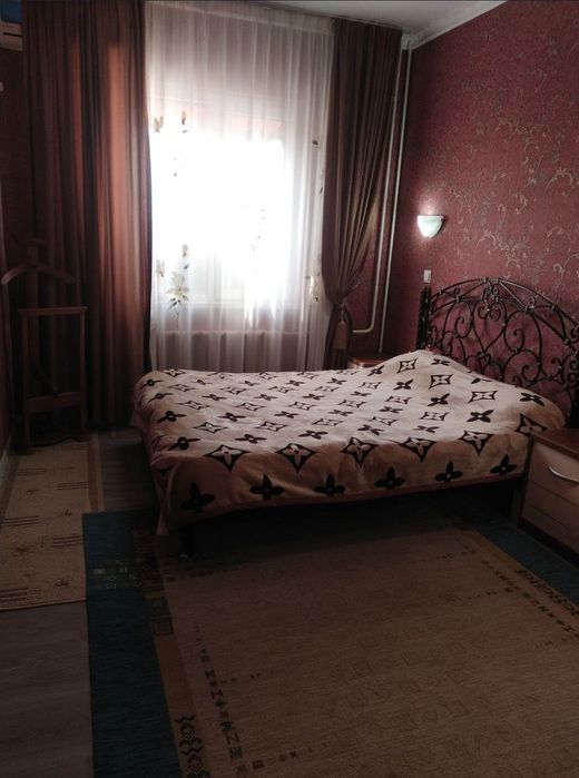 Продам 2 ком Юнусабад 14 квартал