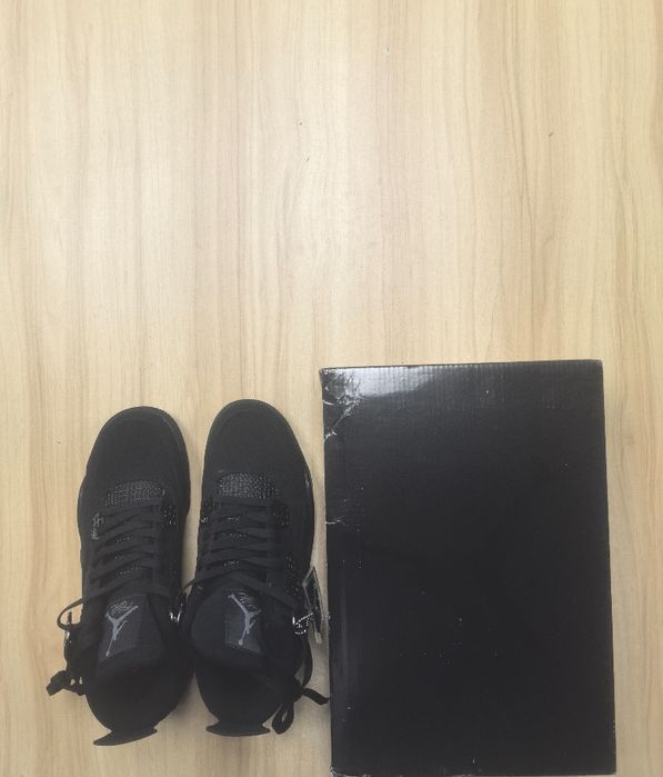 Vand Jordan 4 Black Cat