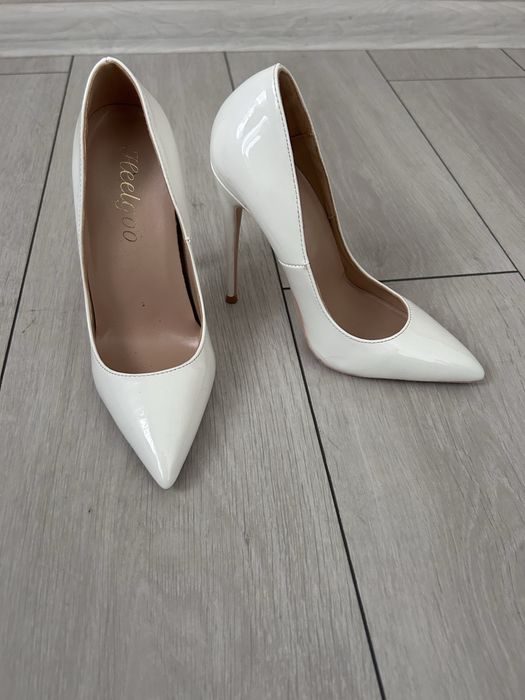 Обувки-малки номера 33,34,35