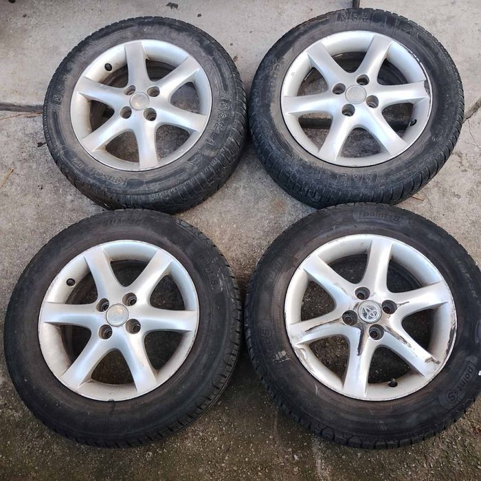 Продавам на части Тойота Корола