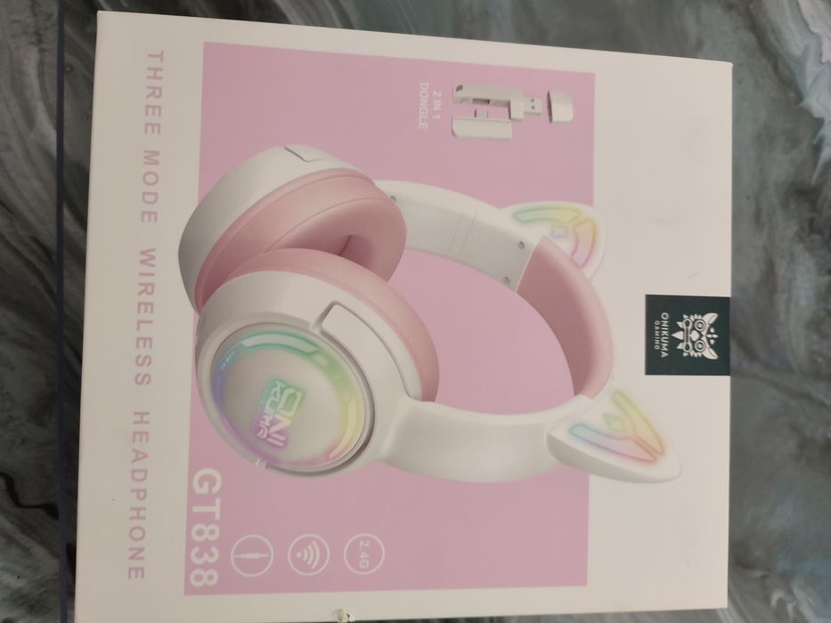 Căști wireless fete