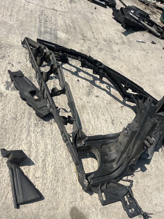 Държач калник стойка бмв х5 е70 bmw x5 e70 stoika