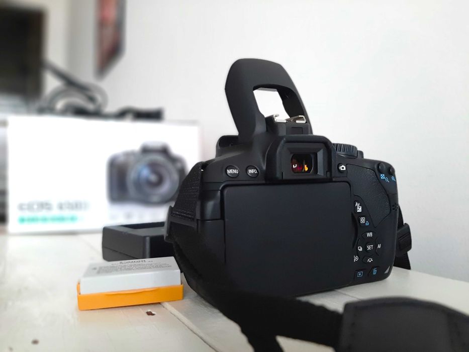 фотоапарат Canon EOS 650D