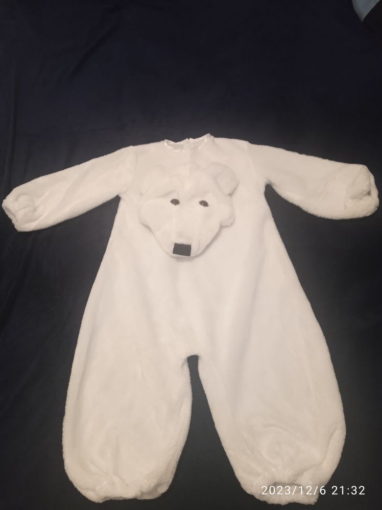 Продам костюм белого медведь