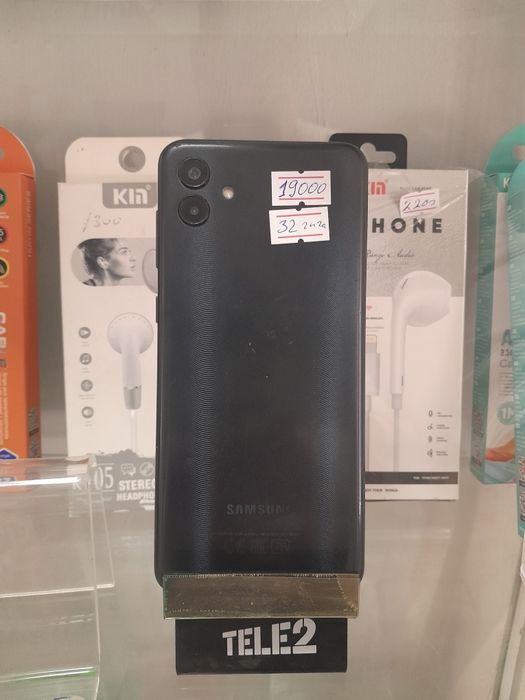 Продам телефон Samsung A04