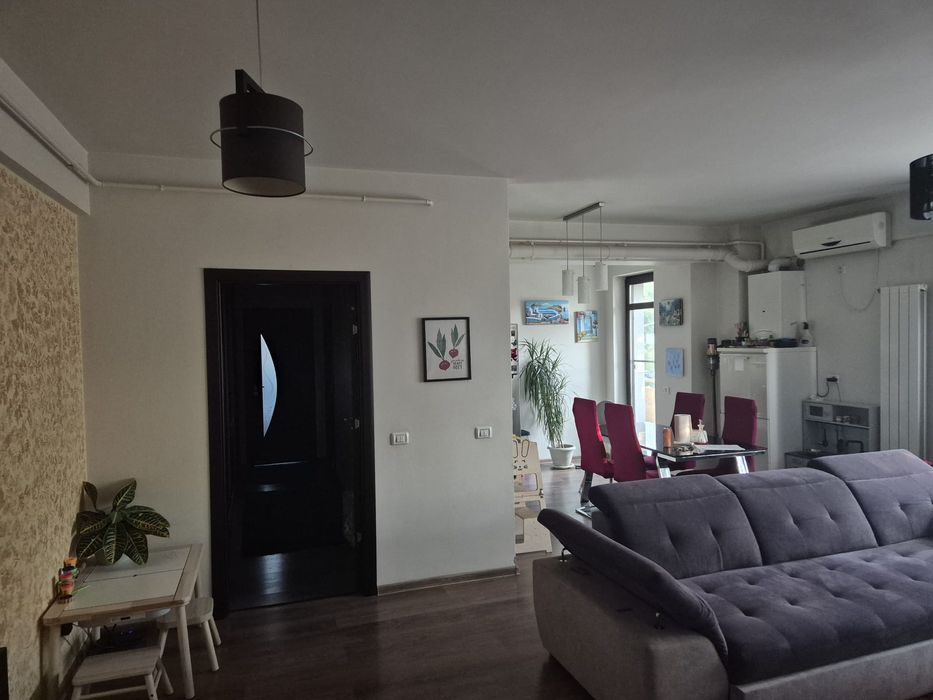 Vând apartament Bucium Bellaria