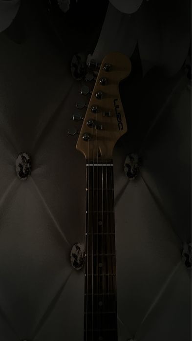 ОРИГИНАЛ,электро гитара