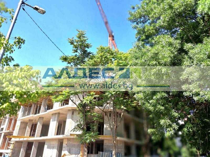 Чисто нов двустаен ап. в Банишора!