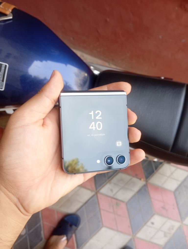 Samsung Z Flip 5 5G Arzoni