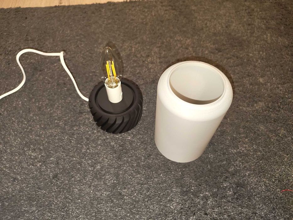 Lampă de  masă nou