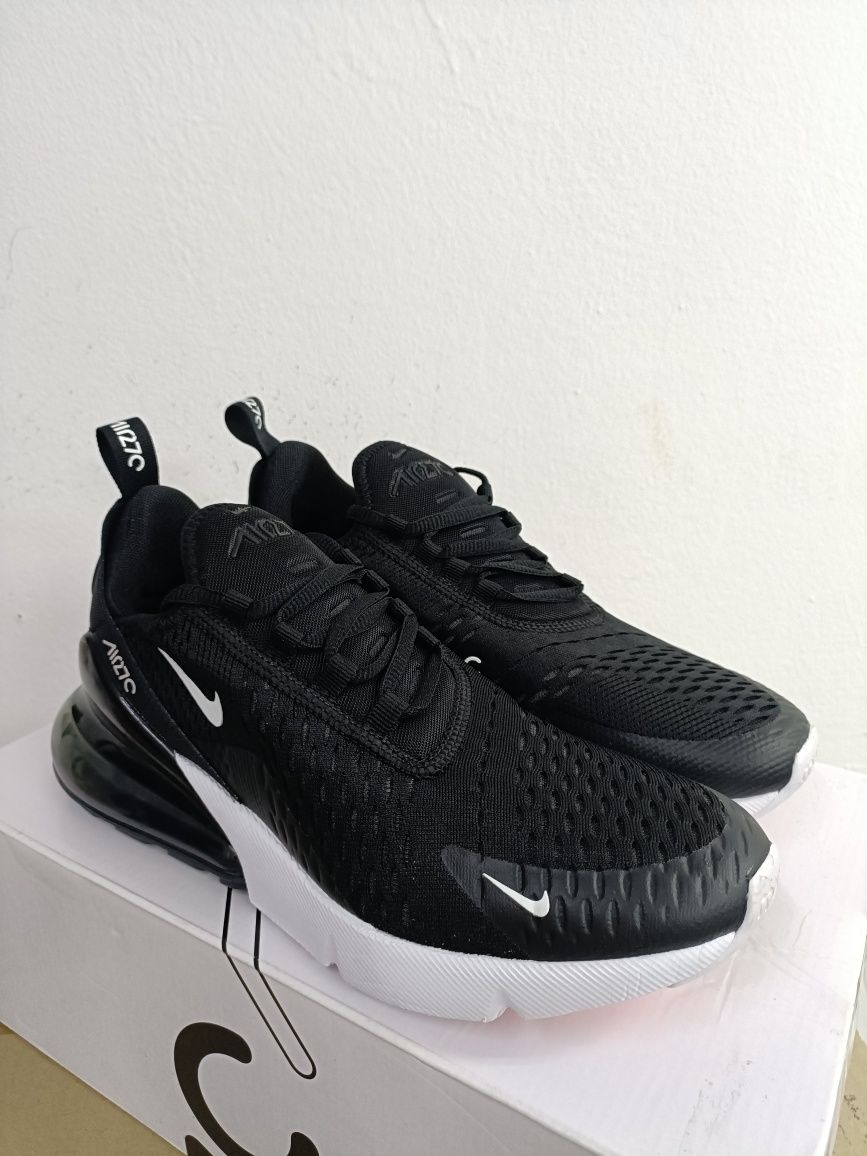 Nike Air Max 270 номер 39