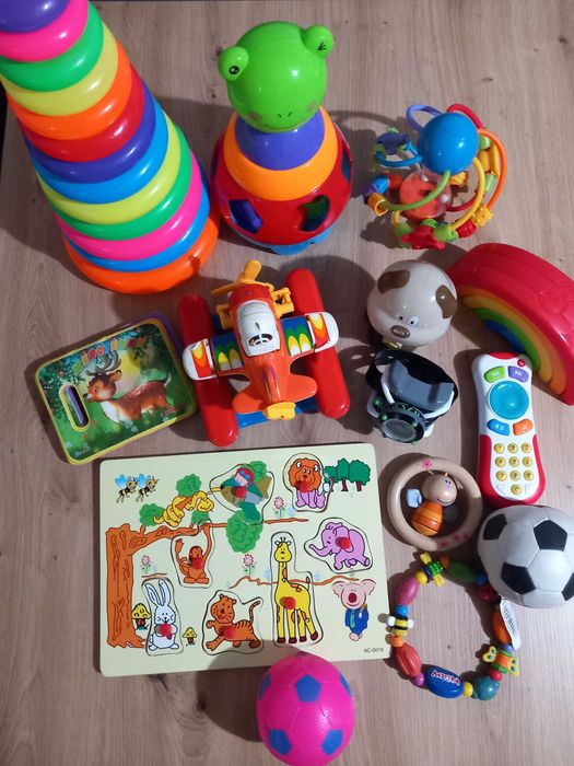 Играчки Монтесори , музикални играчки и други