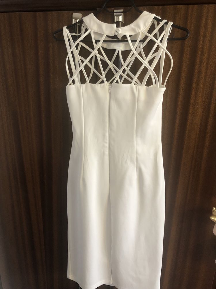 Дамска бяла рокля
