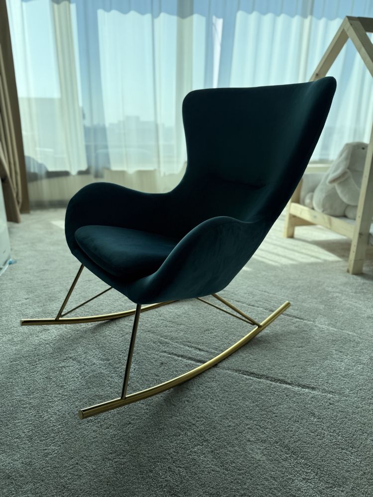 Scaun Balansoar Catifea Verde Smarald Auriu Swing Design Scandinav