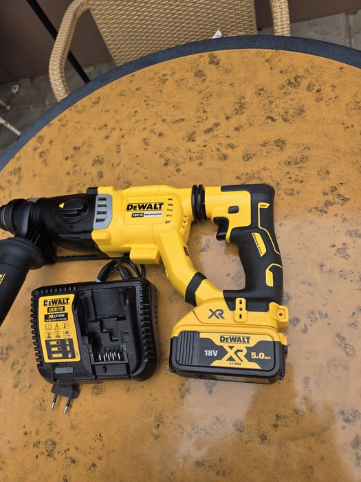 Акумулаторен перфоратор DEWALT DCH263