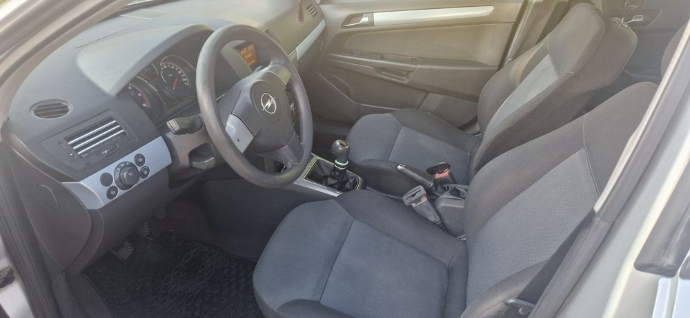 Vând Opel Astra H 1,7 cdti 2004