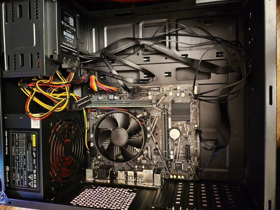 Продам срочно компьютер