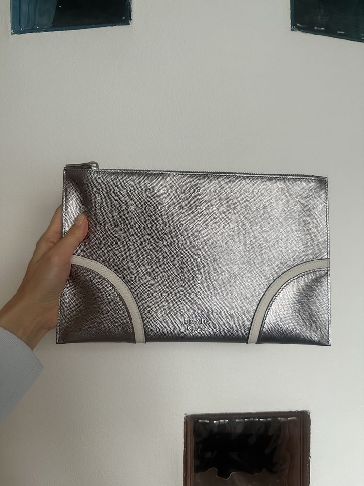 Сумка-клатч Prada, оригинал