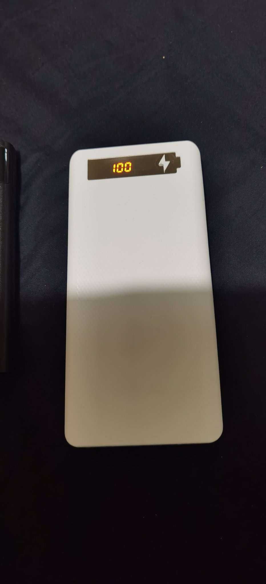 Външна батерия с 8 елемента 18650 на Panasonic PowerBank