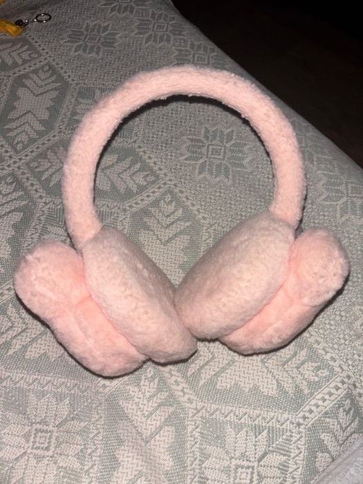 Продам новые теплые ушки