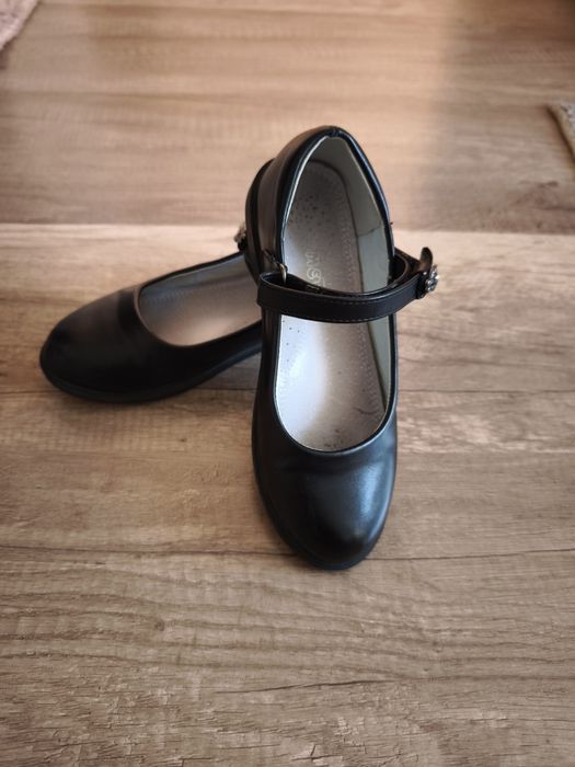 Детски обувки 32 номер