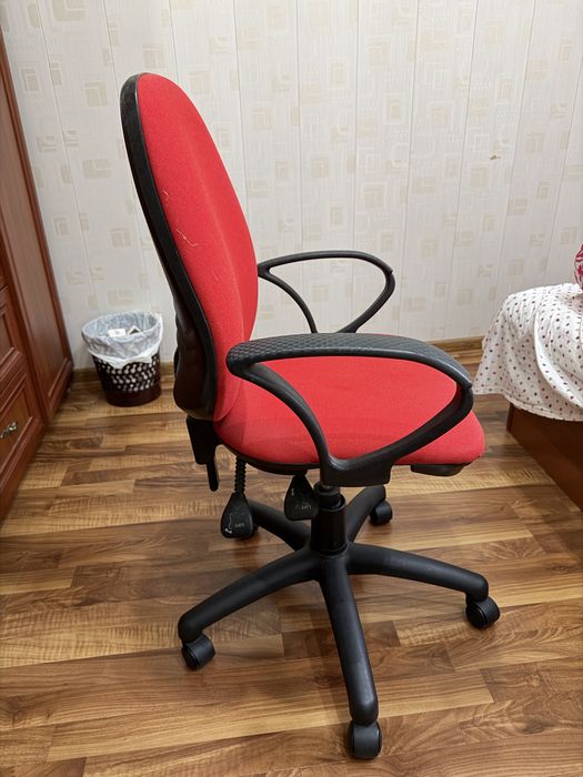 Компьютерное кресло