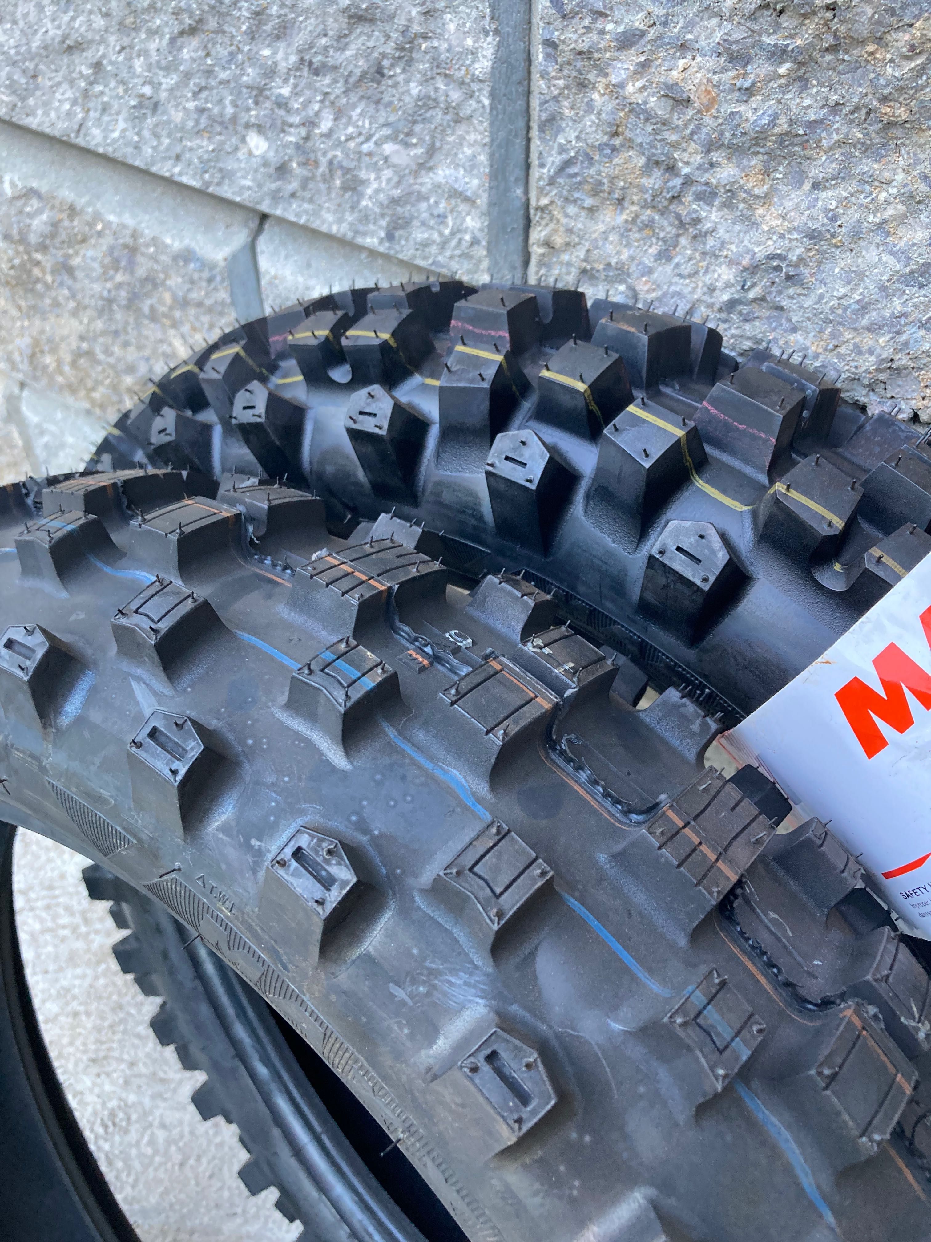 Кросови задни гуми Maxxis
