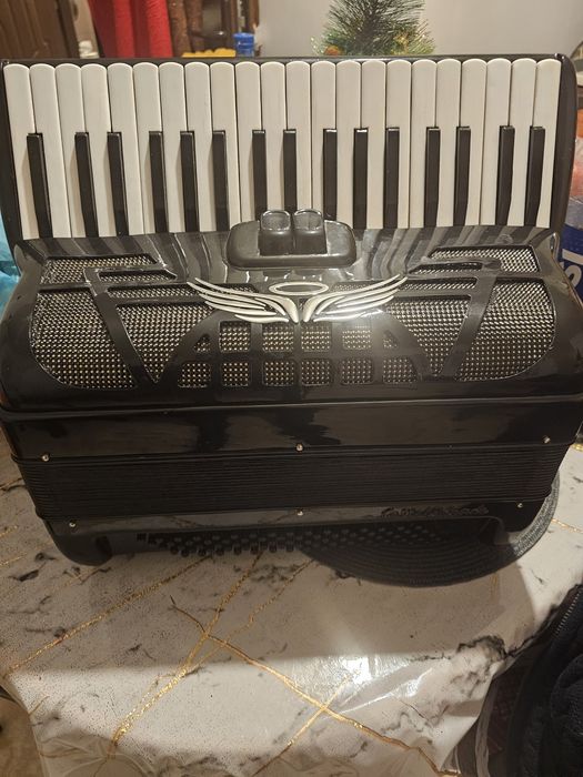 Vand acordeon pe 2axe