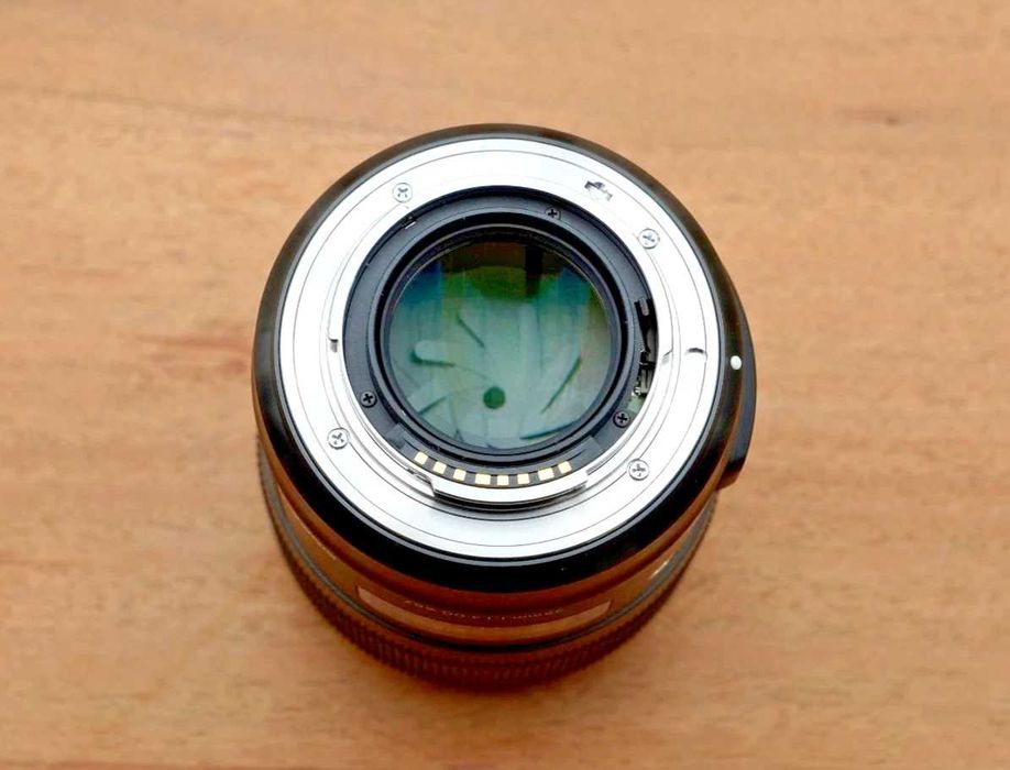 Обектив Sigma 35mm f1.4 DG HSM Art за Sony A-mount