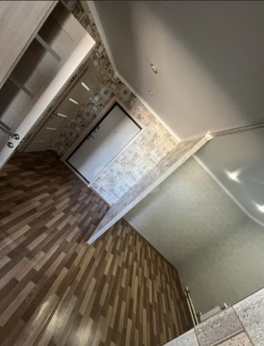 Продам двух комнатную квартиру