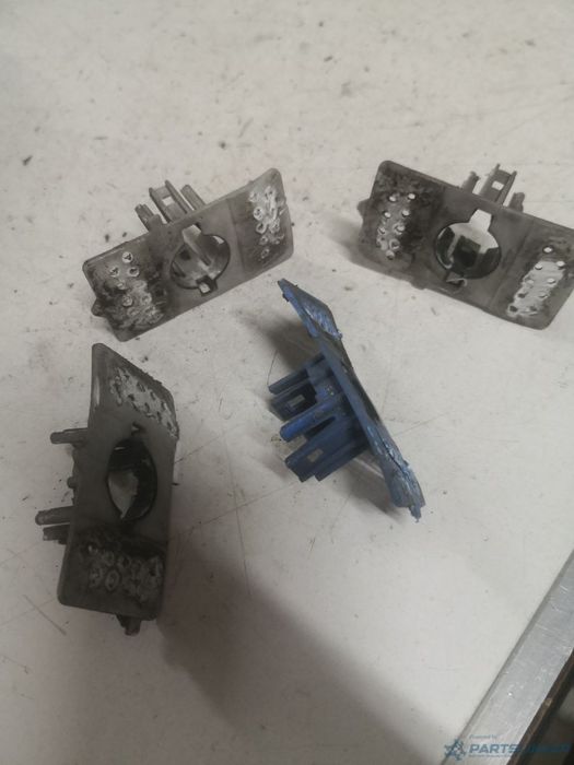 Suport senzor parcare fata fata MERCEDES-BENZ S-CLASS II (W222, C215) [ 2005 - 2013 ] S 350 BlueTec (OM 642.862) 190KW|258HP