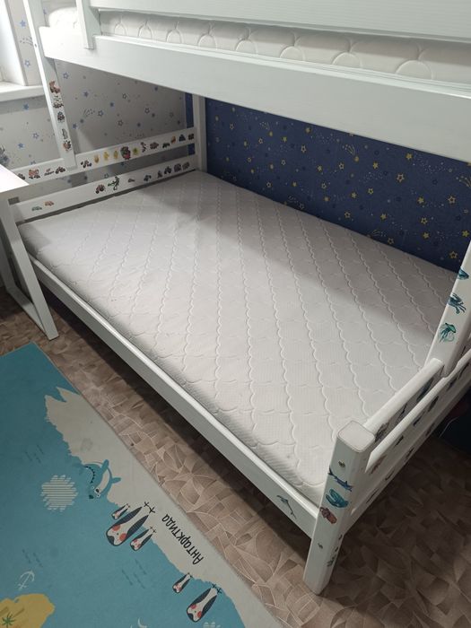 Продаём двухъярусную кровать