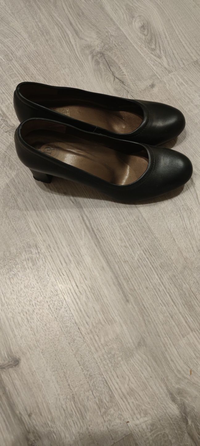 Pantofi noi piele dama mărime 39