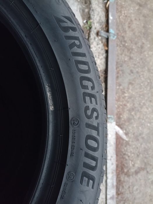 4 anvelope de iarna Bridgestone 2x235/55 R19 dot1521 2x255/50 R19
