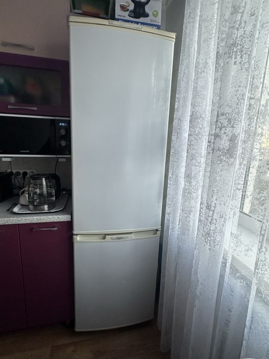 Холодильник Бирюса