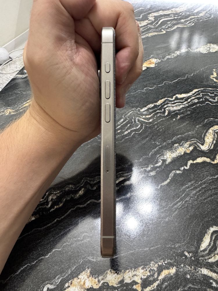 15 pro 128 natural 87%