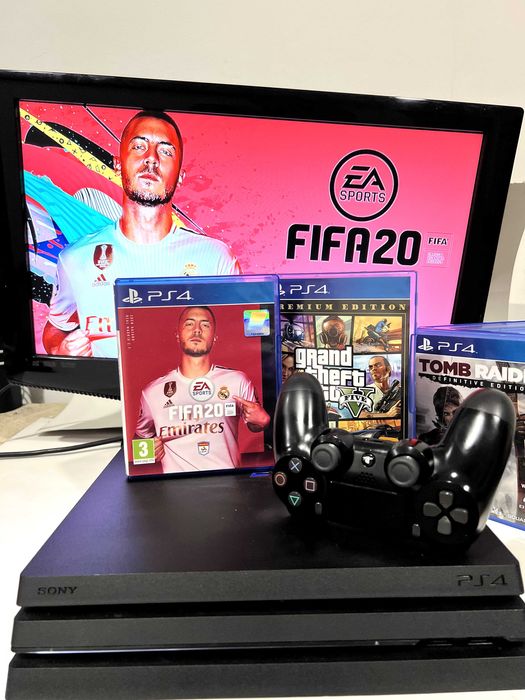 Consolă Sony PS4 Pro, 1TB, 3jocuri, o maneta, garantie!