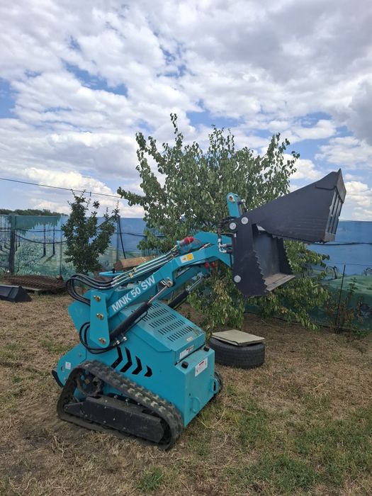 Incarcator frontal (mini buldoexcavator)