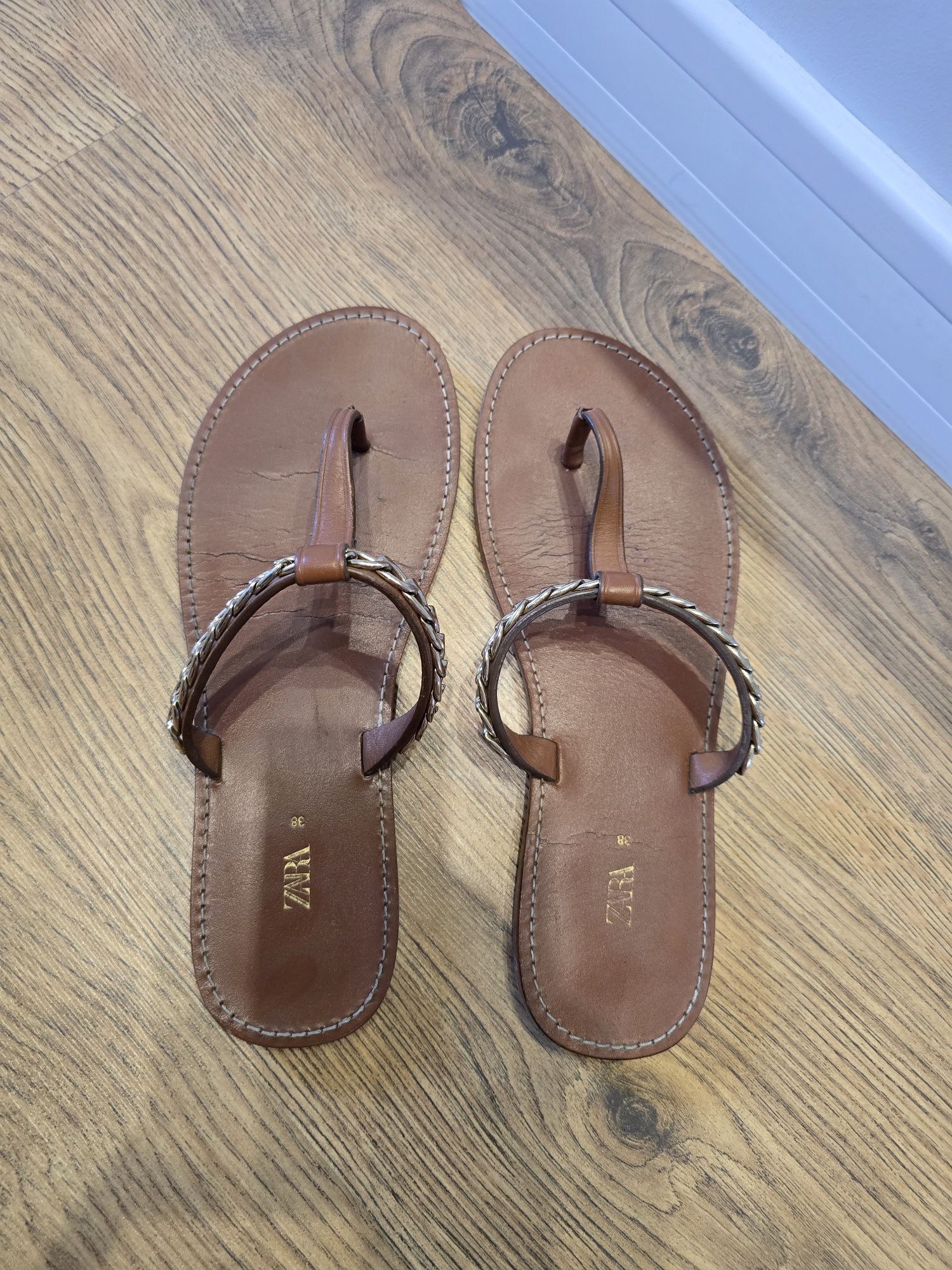 Дамски боти и чехли  Zara / естествена кожа 37-38 номер