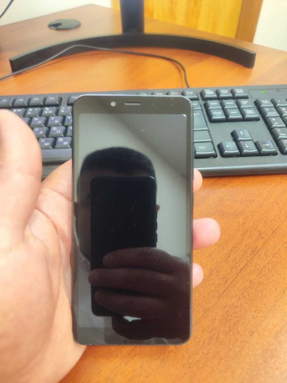 Продам Xiaomi Redmi 6 (64гб)