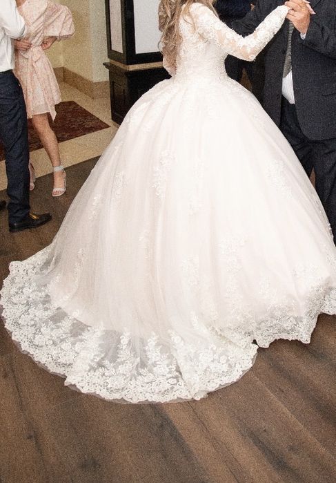 Vand rochie de mireasa