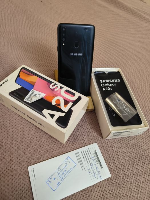 Телефон Samsung a20s