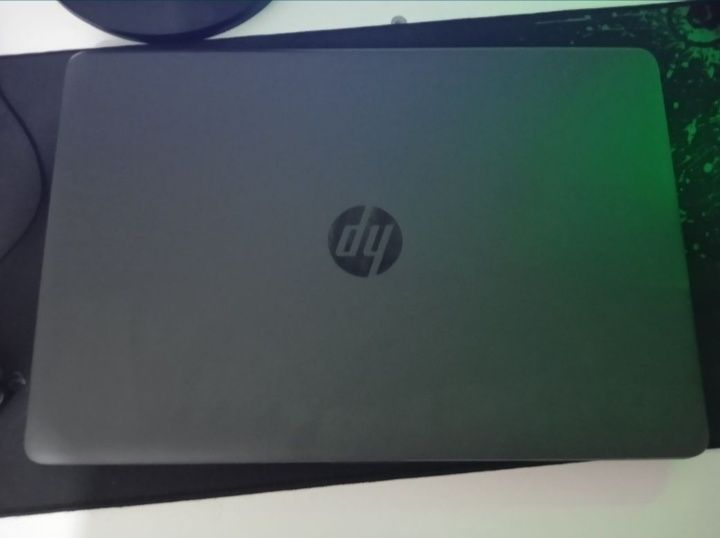 Ноутбук HP в хорошем состоянии