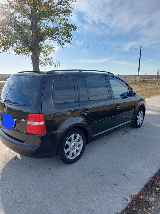 Vând wolkswagen touran