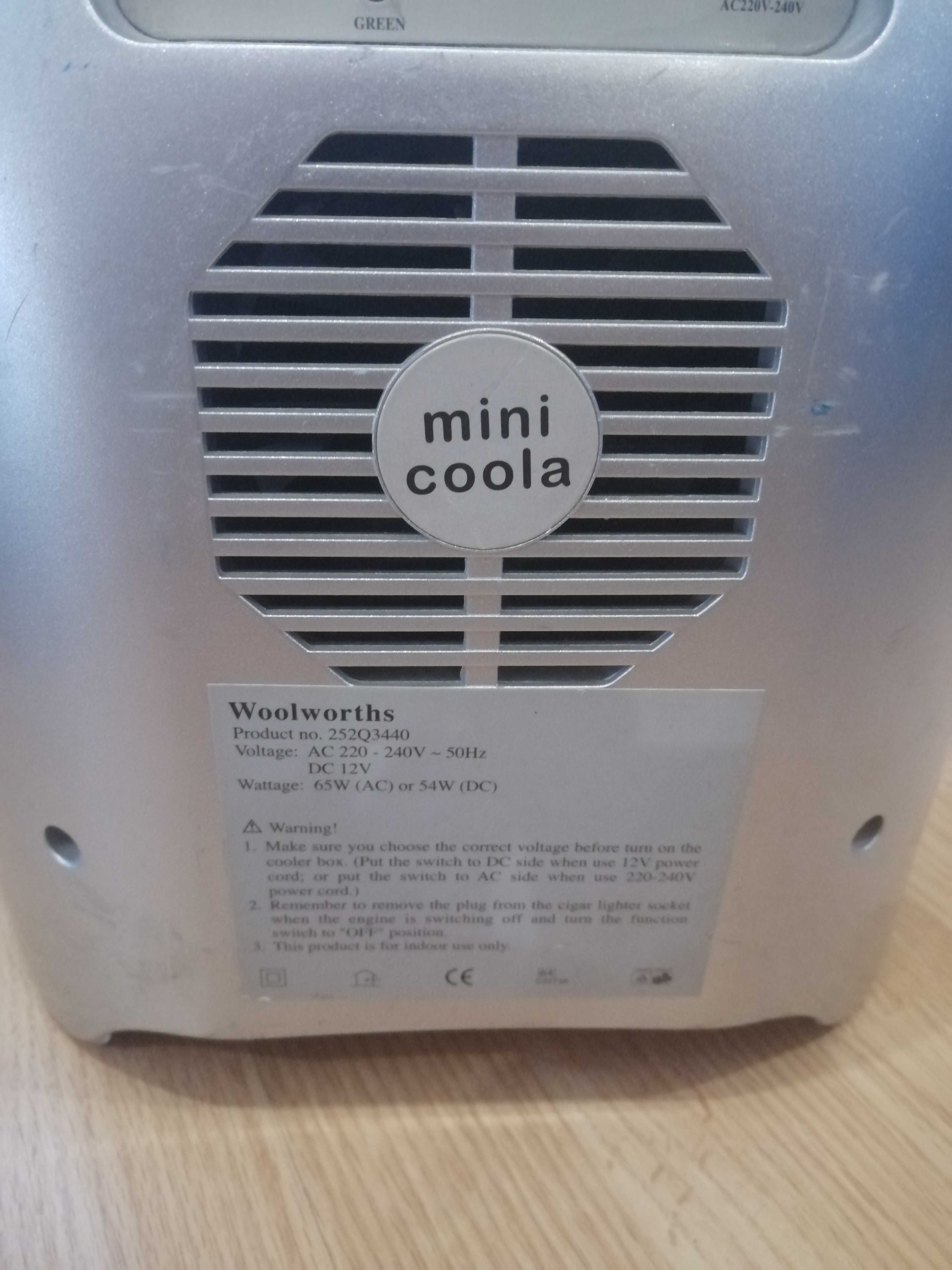 Мини хладилник  Mini coola 12 v 220v