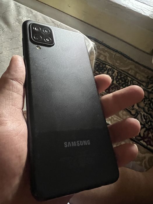 A12 32gb holati yaxshi tinniq aybi yuq realni oladiganla tel qilsin