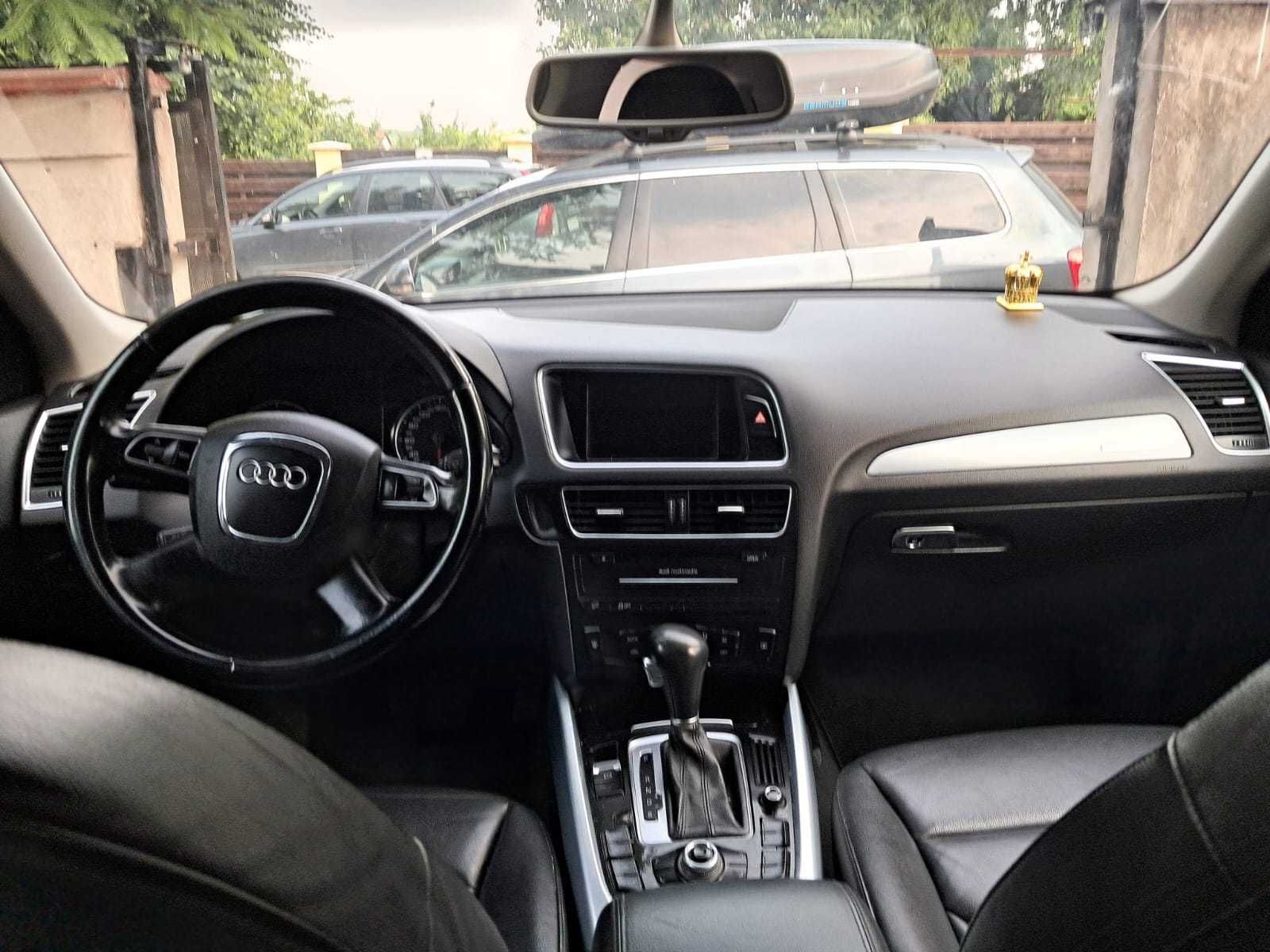 Vând urgent Audi Q5 2.0
