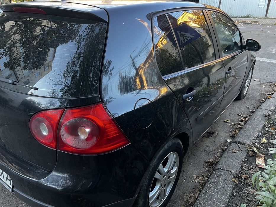 Volkswagen Golf 5 FULL din Fabrică