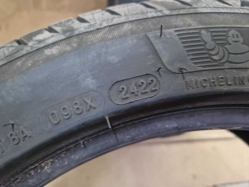 2 Michelin R17 225/45 Anvelope de vară DOT2422